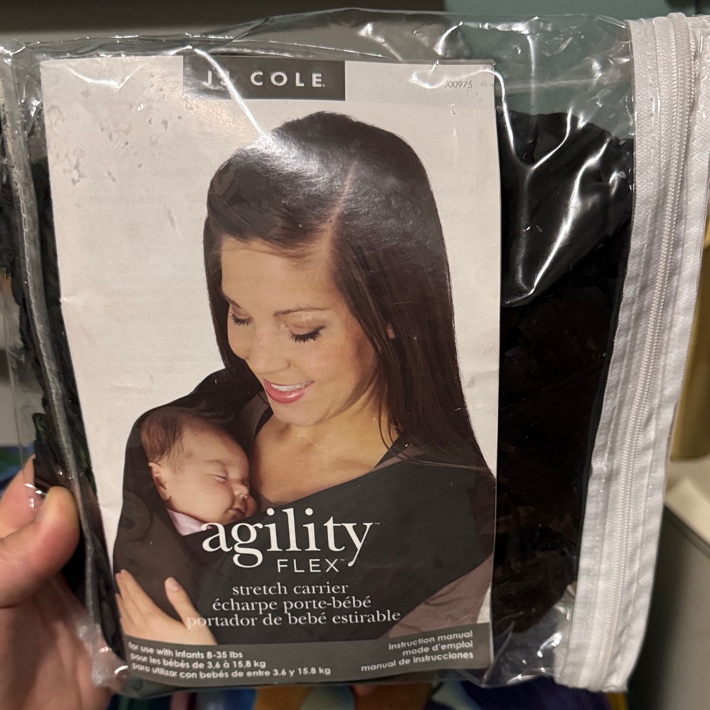 Agility Flex Stretch Baby Carrier by jj Cole- Black